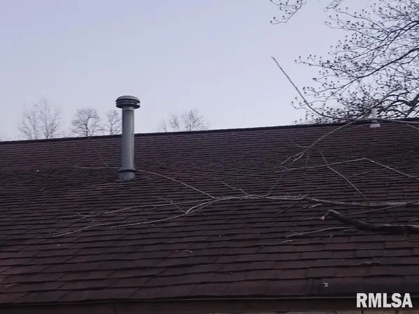 $50,000 | 958 Kinmundy Road, Louisville, IL 62858