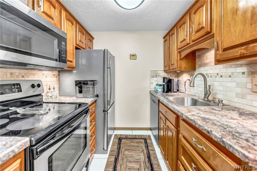3907 Bowen Road, Unit 30 30 Lancaster, NY 14086 - Photo 14 of 31 Gallery Image 14