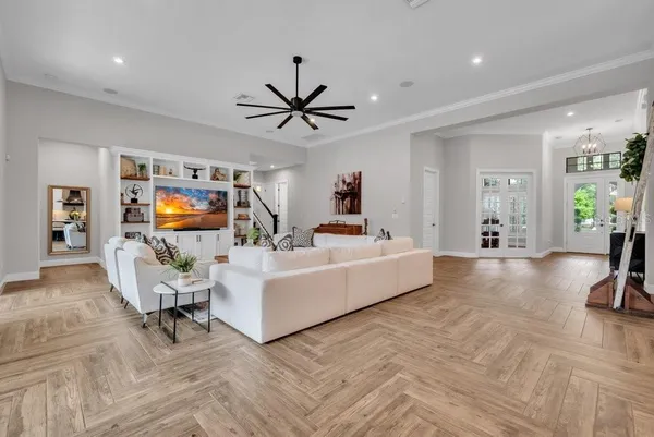 $1,159,999 | 5321 Osprey Ridge Drive, Lithia, FL 33547