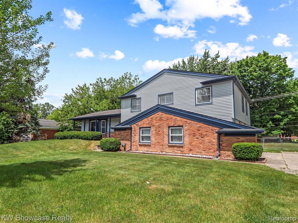 30728 West 14 Mile Road West Bloomfield, MI 48322 - Photo 29 of 30