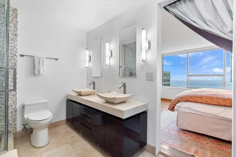 $674,500 | 5201 South Cornell Avenue, Unit 22AB, Chicago, IL 60615