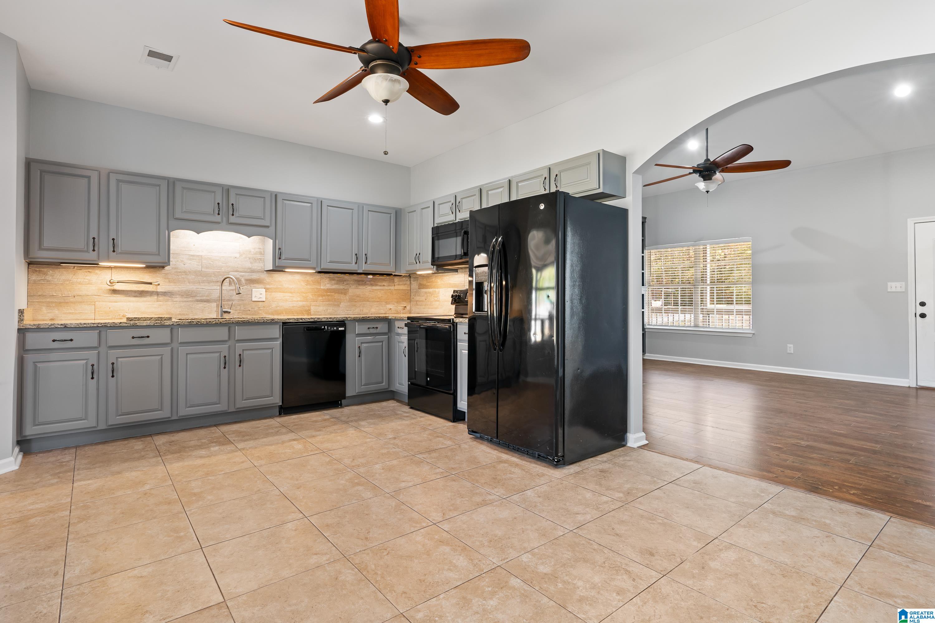 554 Whittaker Place Leeds, AL 35094 - Photo 8 of 30