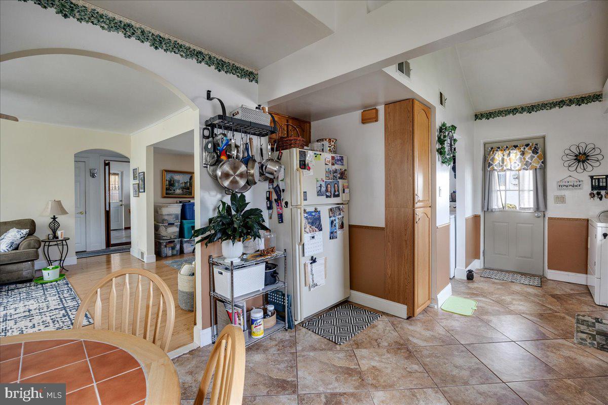 9242 Annapolis Road Philadelphia, PA 19114 - Photo 12 of 27 Gallery Image 12