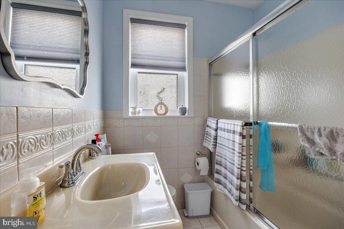 9242 Annapolis Road Philadelphia, PA 19114 - Photo 15 of 27 Gallery Image 15