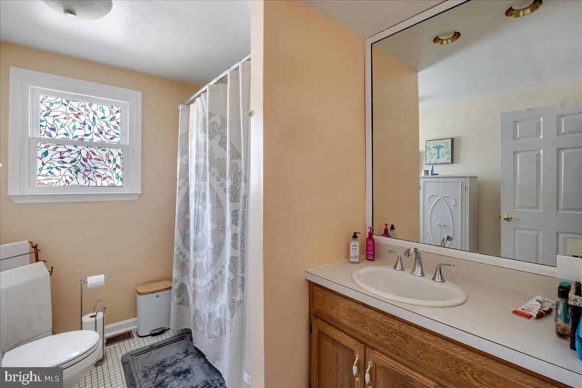 9242 Annapolis Road Philadelphia, PA 19114 - Photo 22 of 27 Gallery Image 22