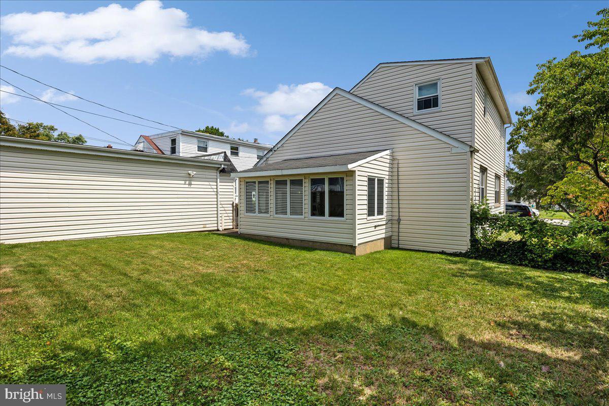 9242 Annapolis Road Philadelphia, PA 19114 - Photo 6 of 27 Gallery Image 6