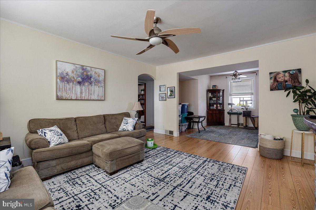 9242 Annapolis Road Philadelphia, PA 19114 - Photo 7 of 27 Gallery Image 7