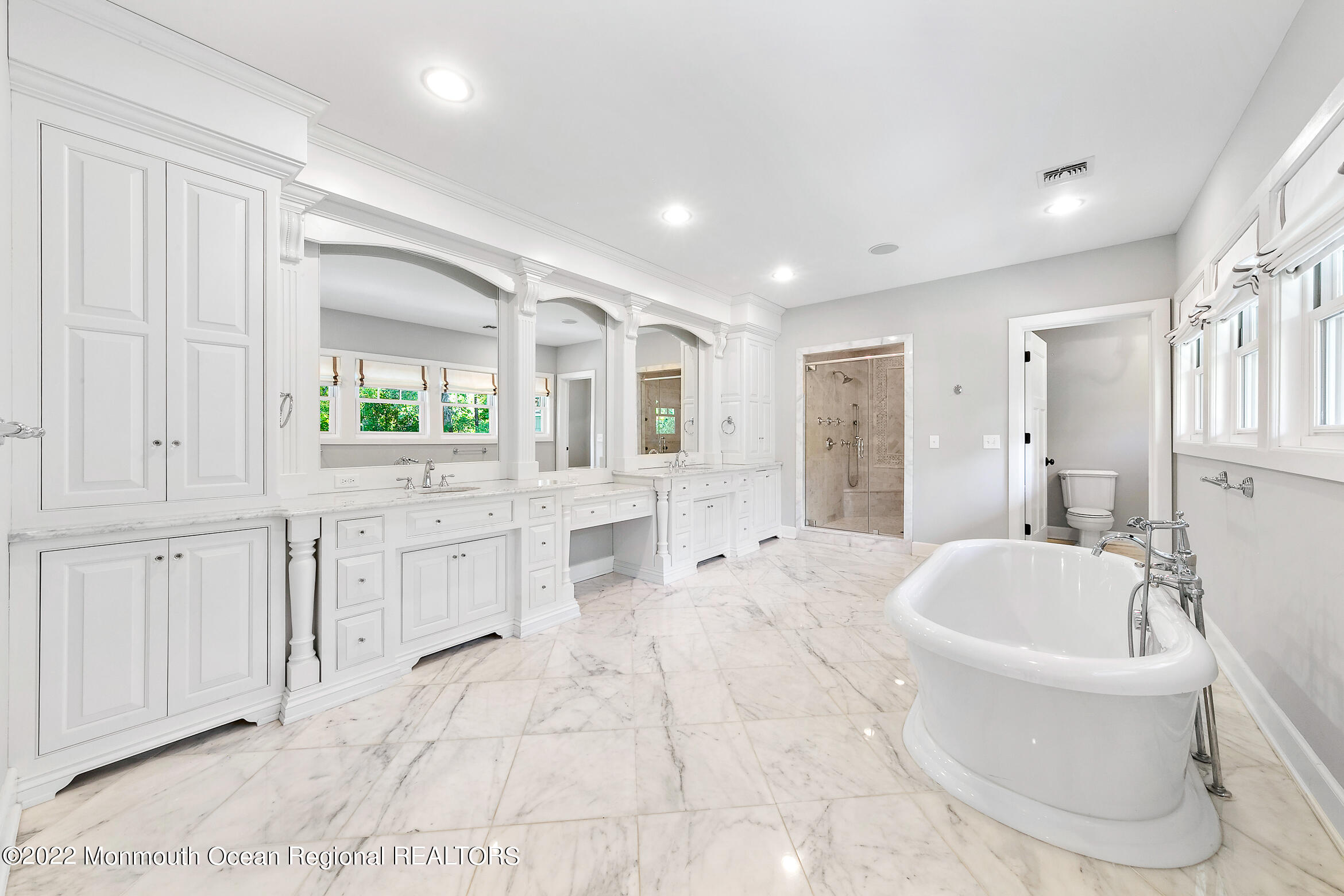 186 Rumson Road Rumson, NJ 07760 - Photo 10 of 16 186RumsonInteriorOnline-69