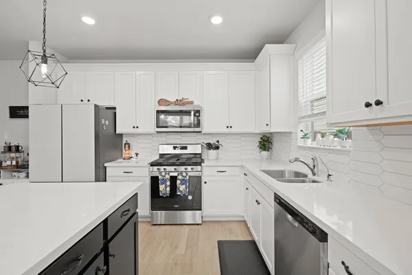 $420,000 | 21431 Llano Grande Boulevard, Porter, TX 77365