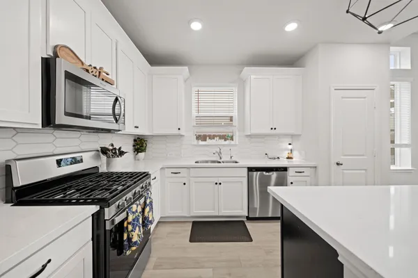 $420,000 | 21431 Llano Grande Boulevard, Porter, TX 77365