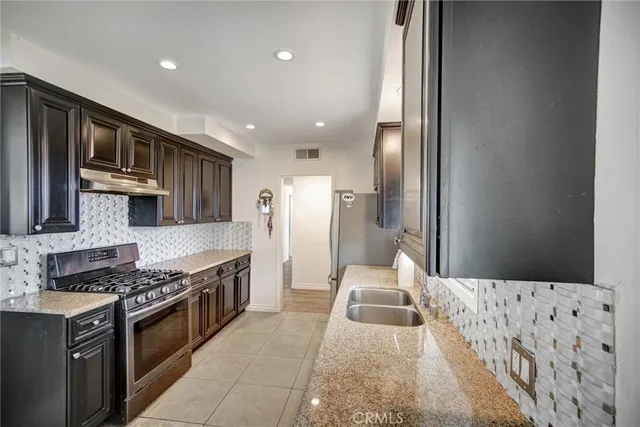 $744,900 | 2424 Central Avenue, Riverside, CA 92506