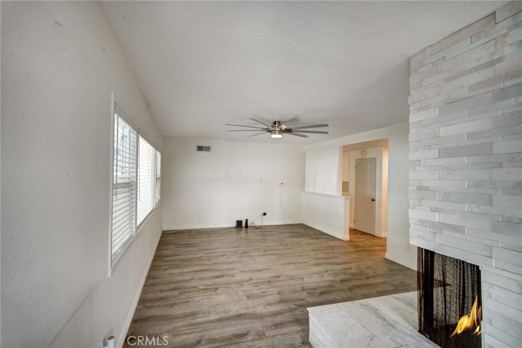 2424 Central Avenue Riverside, CA 92506 - Photo 10 of 44