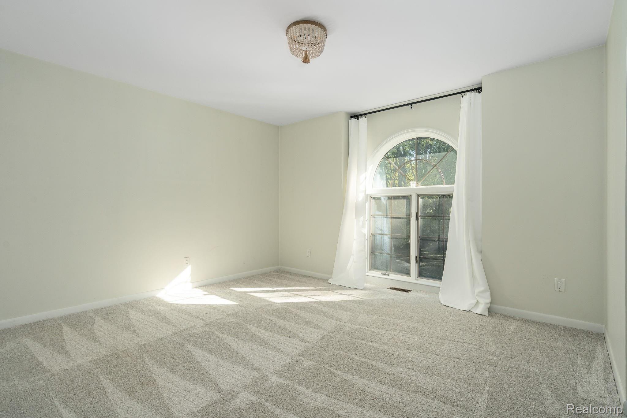 10081 Gibbs Road Clarkston, MI 48348 - Photo 23 of 57 2nd Floor Bedroom
