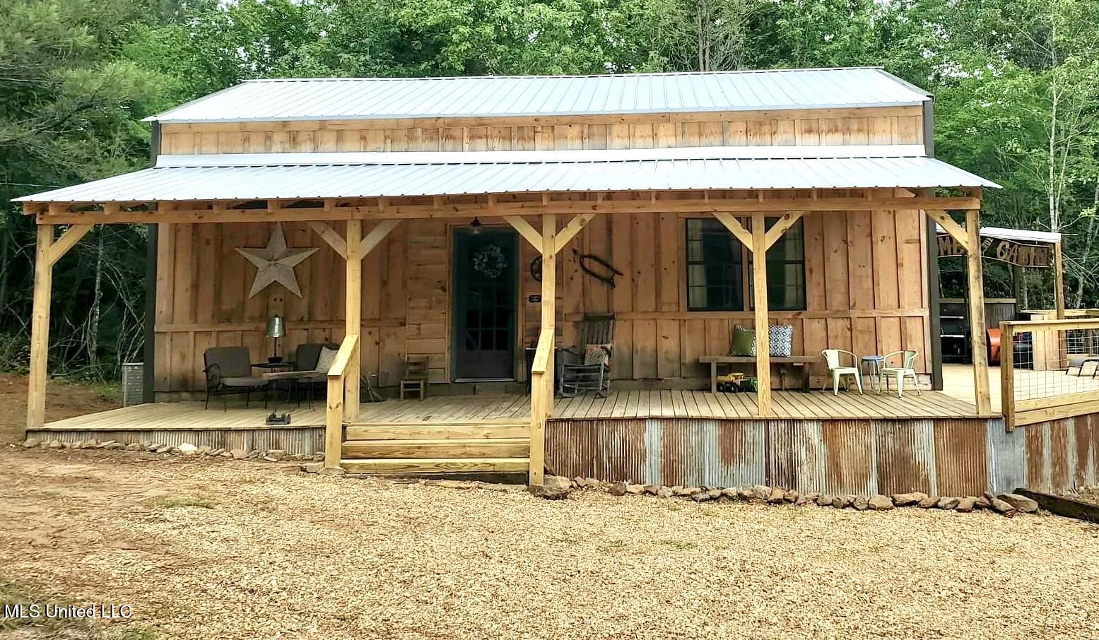 394 Clay Road Grenada, MS 38901 - Photo 1 of 11 Front Facing