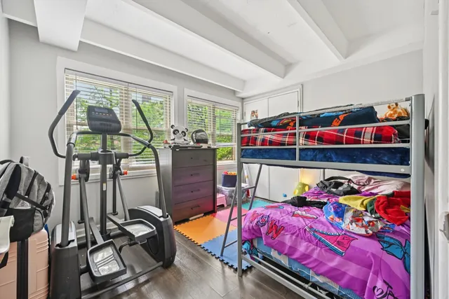 $295,000 | 2142 West Rosemont Avenue, Unit 1A, Chicago, IL 60659