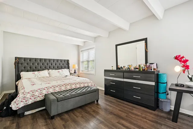 $295,000 | 2142 West Rosemont Avenue, Unit 1A, Chicago, IL 60659