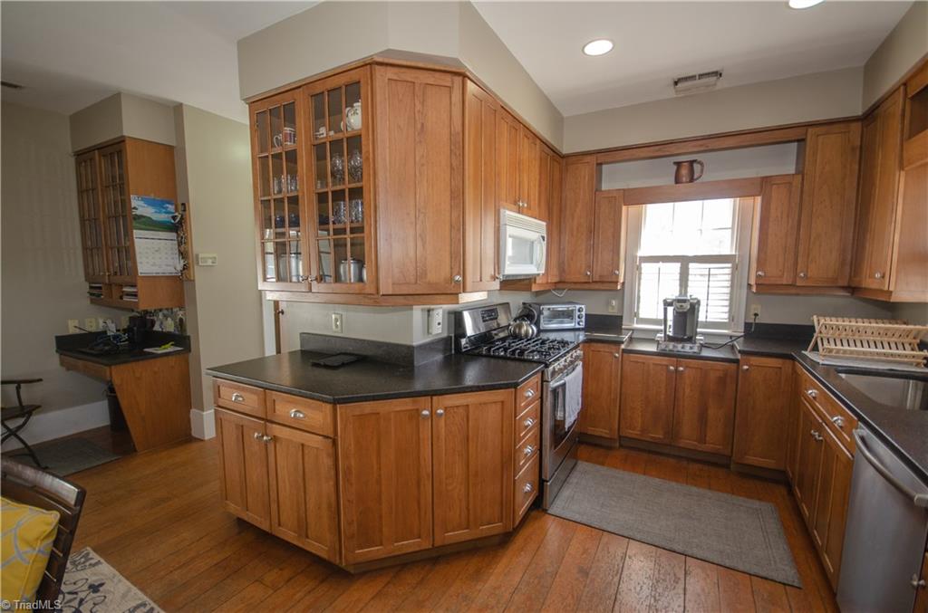 1106 Skeet Club Road High Point, NC 27265 - Photo 11 of 30 Gallery Image 11