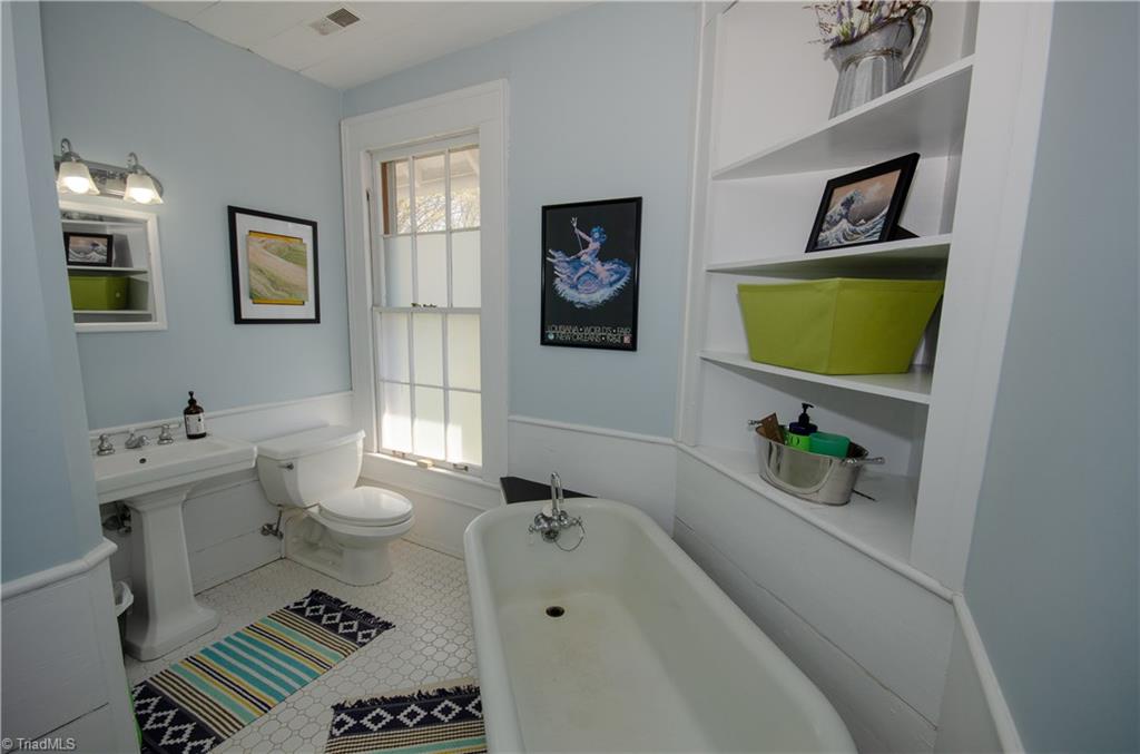 1106 Skeet Club Road High Point, NC 27265 - Photo 20 of 30 Gallery Image 20