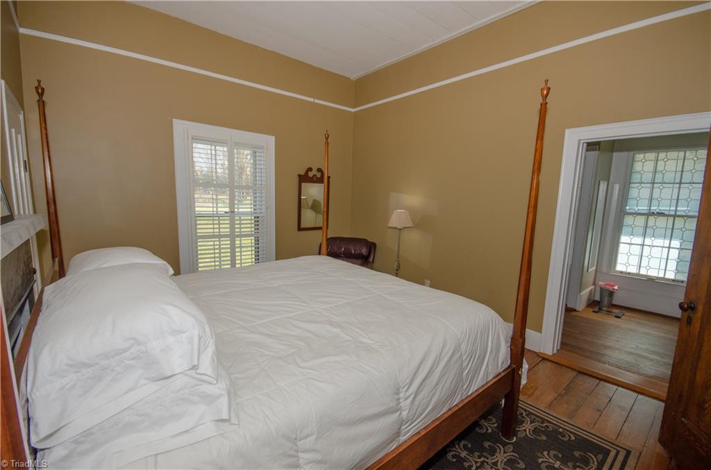 1106 Skeet Club Road High Point, NC 27265 - Photo 24 of 30 Gallery Image 24