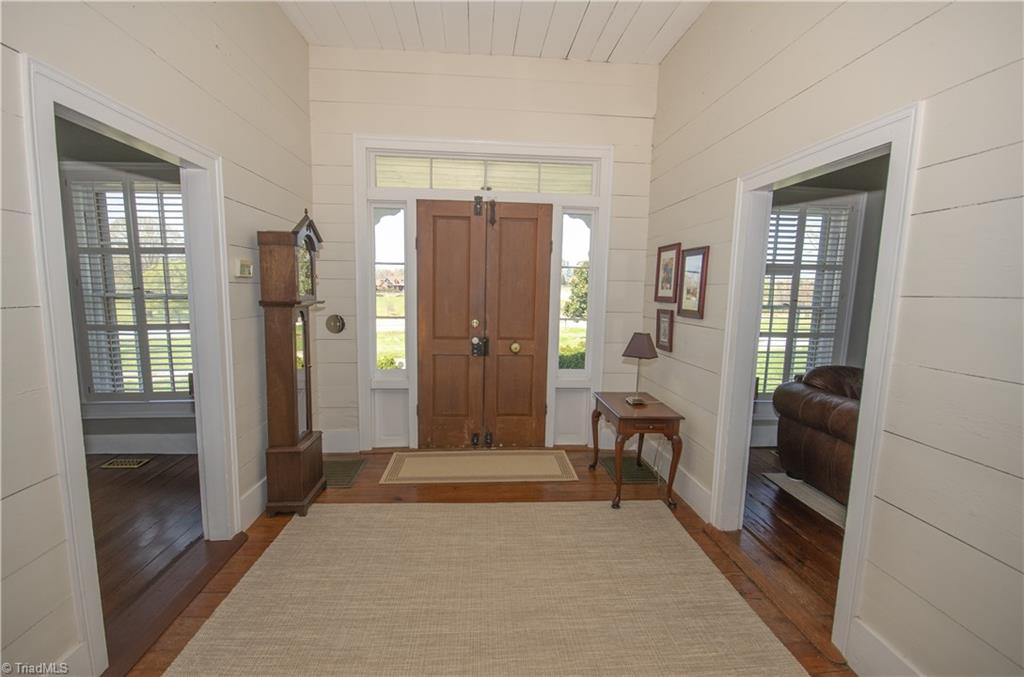 1106 Skeet Club Road High Point, NC 27265 - Photo 5 of 30 Gallery Image 5