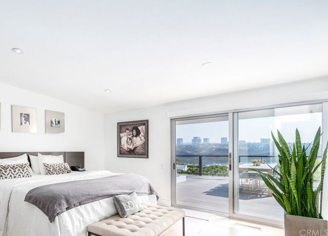 $3,425,000 | 1130 Santiago Drive, Newport Beach, CA 92660