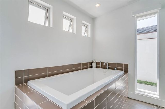 $3,425,000 | 1130 Santiago Drive, Newport Beach, CA 92660