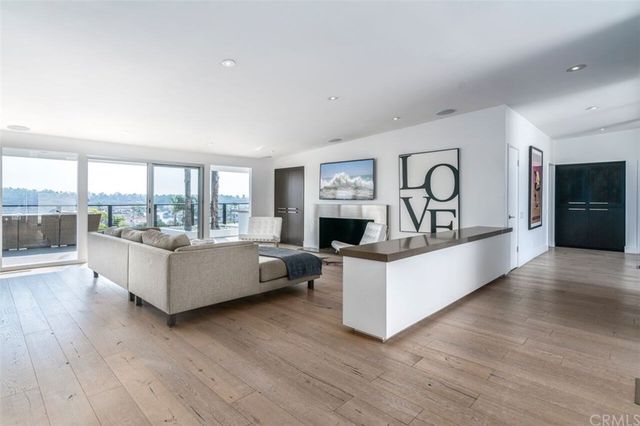 $3,425,000 | 1130 Santiago Drive, Newport Beach, CA 92660