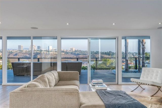 $3,425,000 | 1130 Santiago Drive, Newport Beach, CA 92660