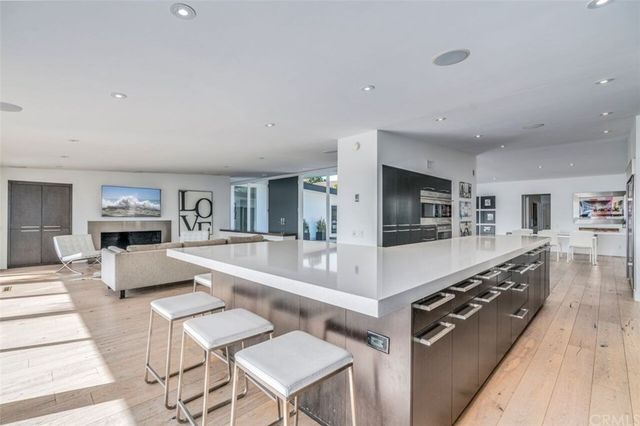 $3,425,000 | 1130 Santiago Drive, Newport Beach, CA 92660