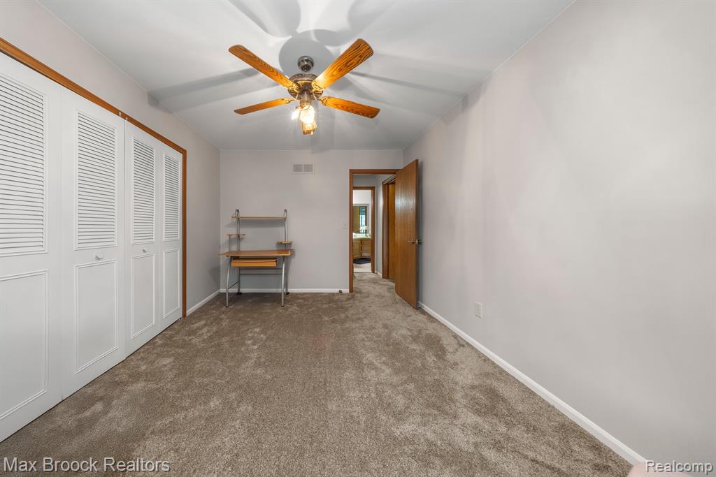 264 Meadow Bridge Drive Rochester, MI 48307 - Photo 15 of 30