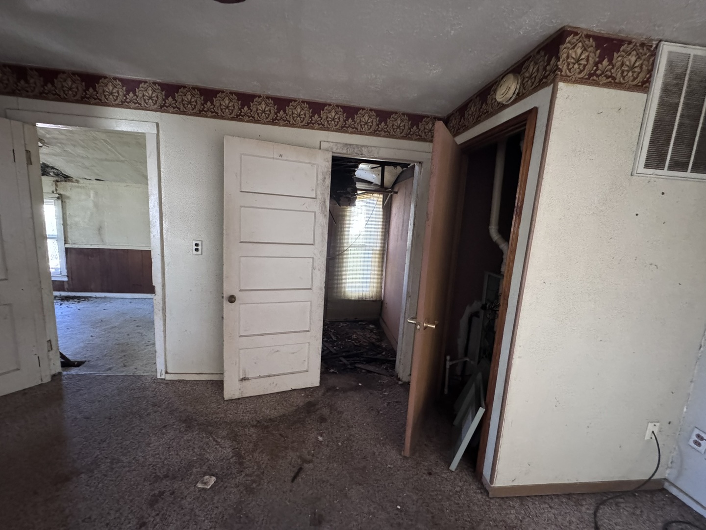 712 Rhodes Street Centralia, IL 62801 - Photo 7 of 15