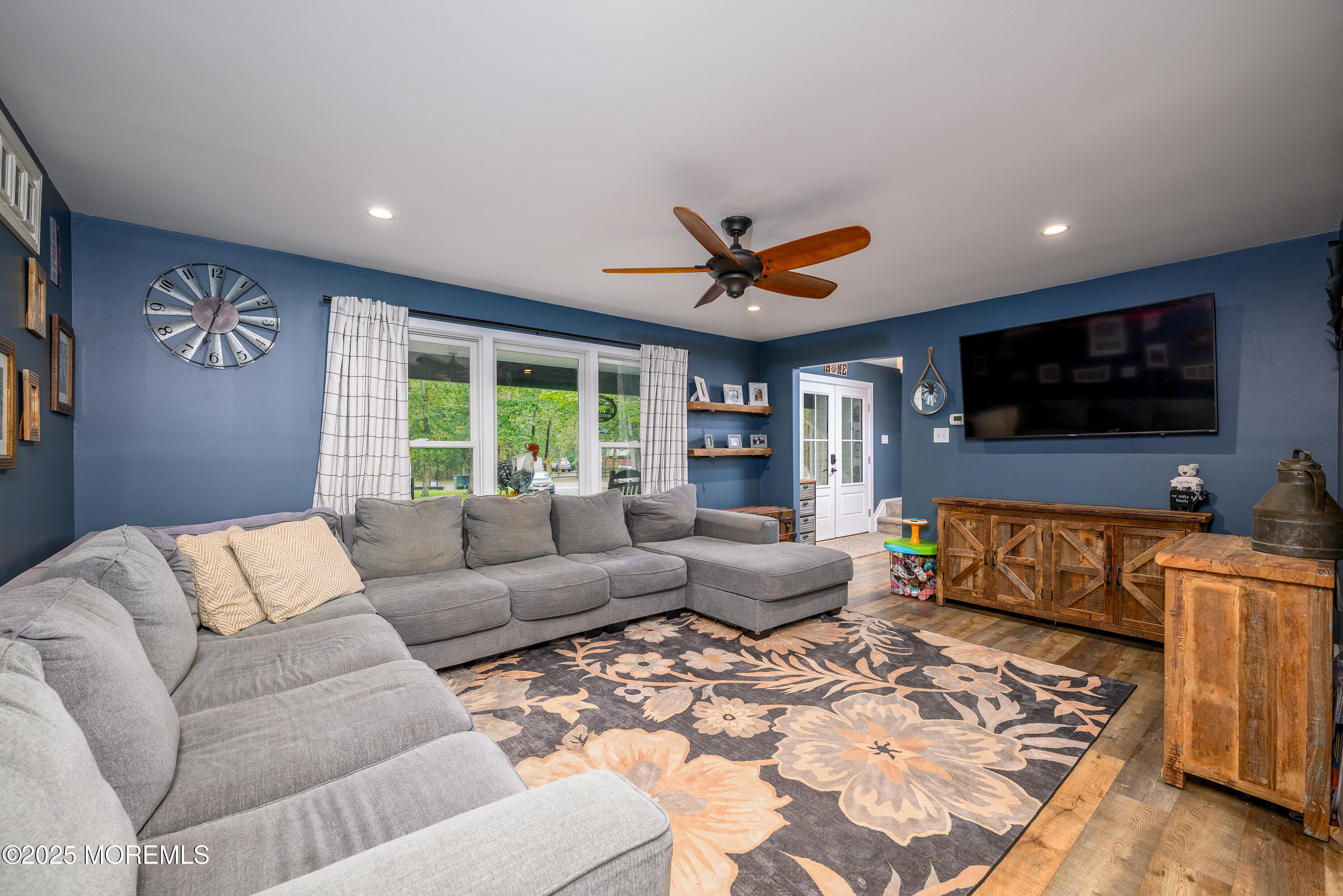 453 Stage Road Little Egg Harbor, NJ 08087 - Photo 18 of 52 a living room with furniture and a flat screen tv