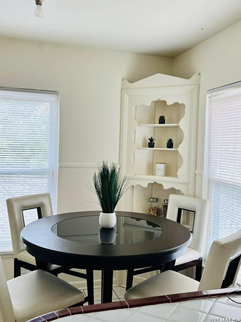 507 Exeter Road San Antonio, TX 78209 - Photo 5 of 12