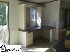 111 Rock Sound Road Easley, SC 29640 - Photo 8 of 10