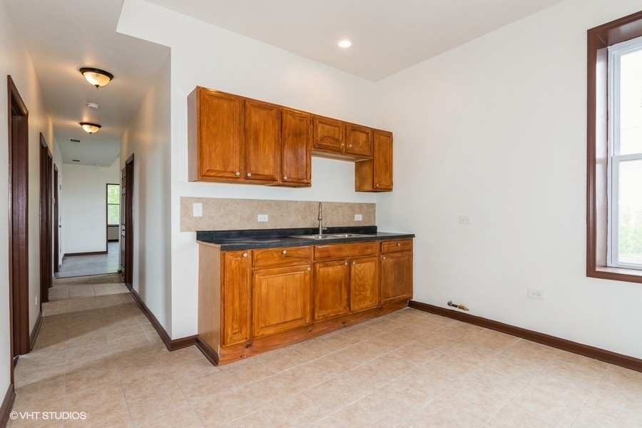 1509 South Ridgeway Avenue Chicago, IL 60623 - Photo 9 of 27 Gallery Image 9