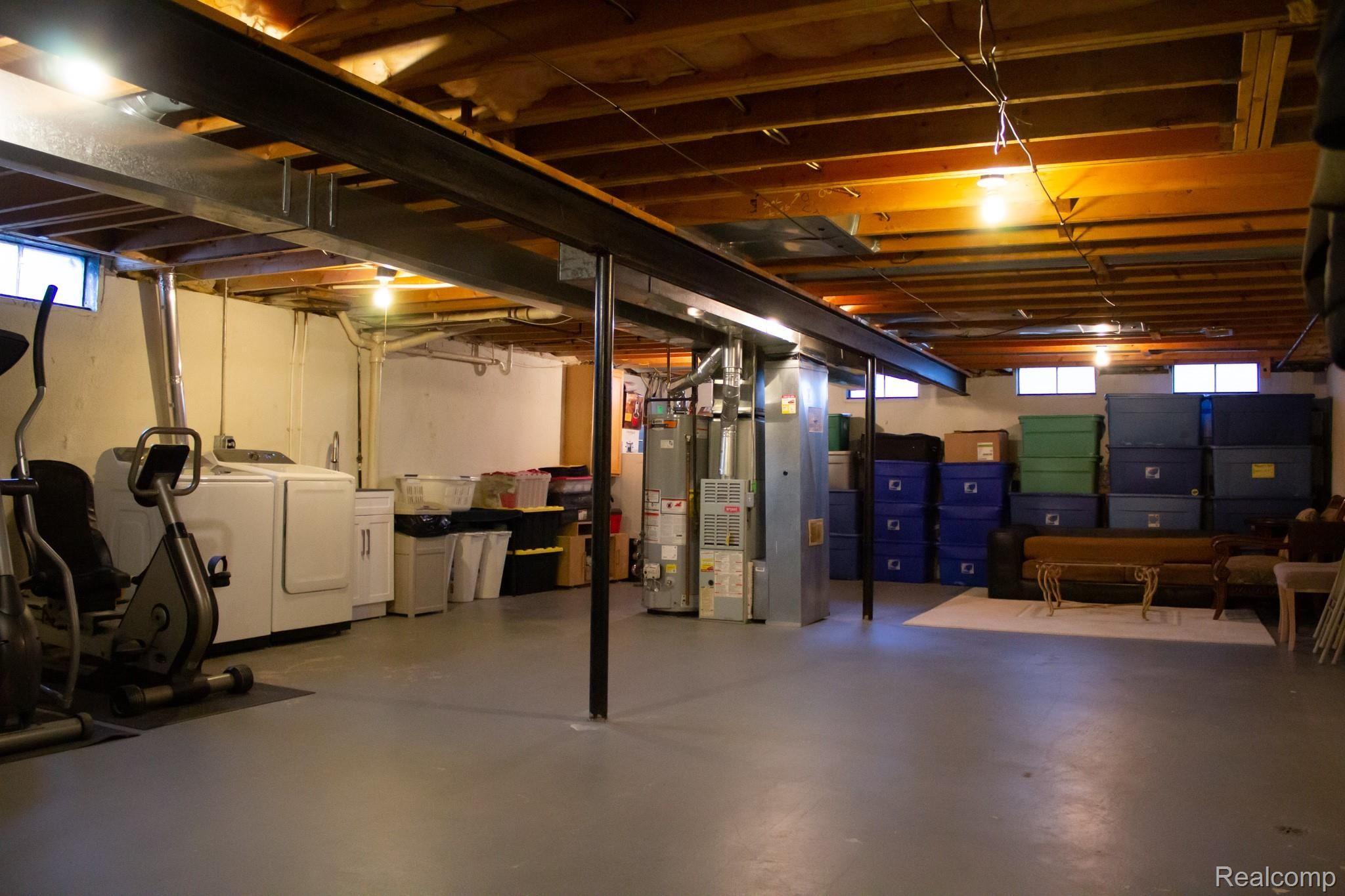 26055 Schoenherr Road Warren, MI 48089 - Photo 33 of 35 34.jpg