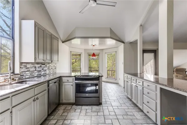 a view of entryway and hall