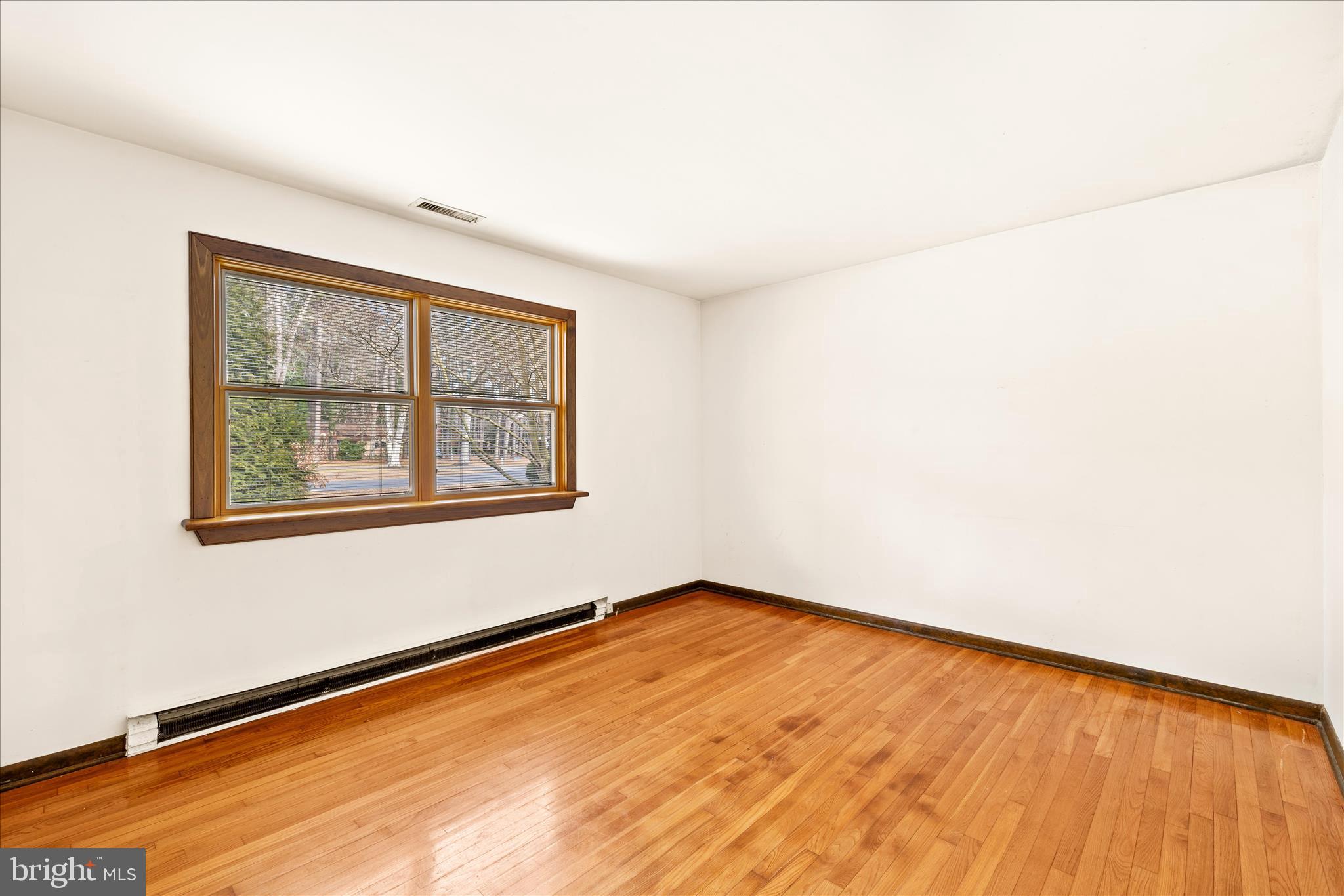4170 Coulbourn Mill Road Salisbury, MD 21804 - Photo 34 of 47 an empty room with window