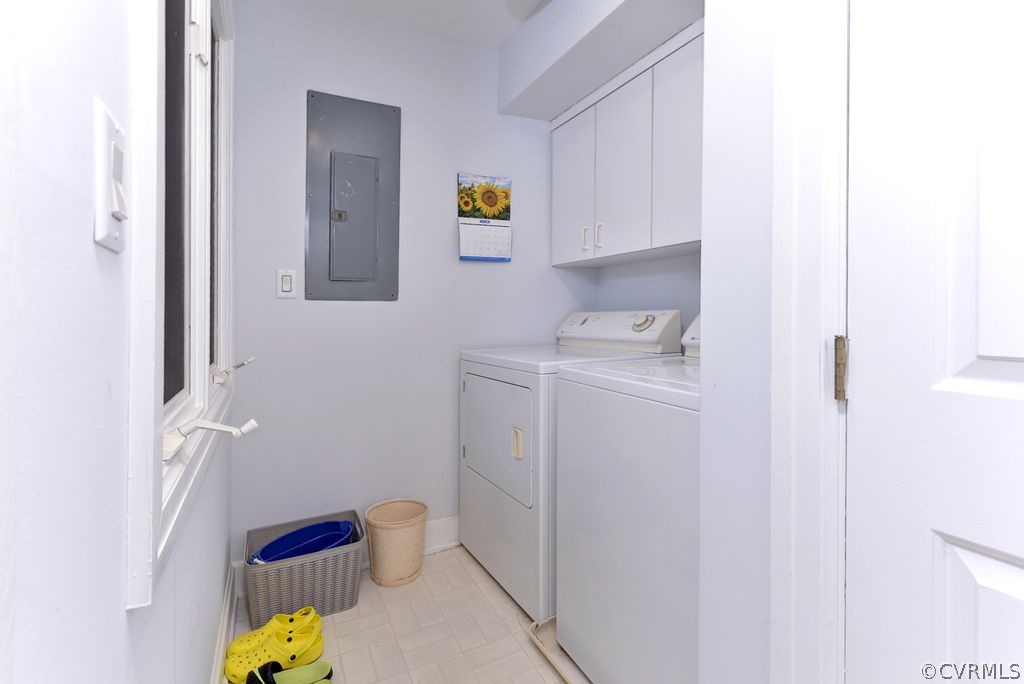 104 The Green Williamsburg, VA 23185 - Photo 19 of 50 a utility room with dryer and washer