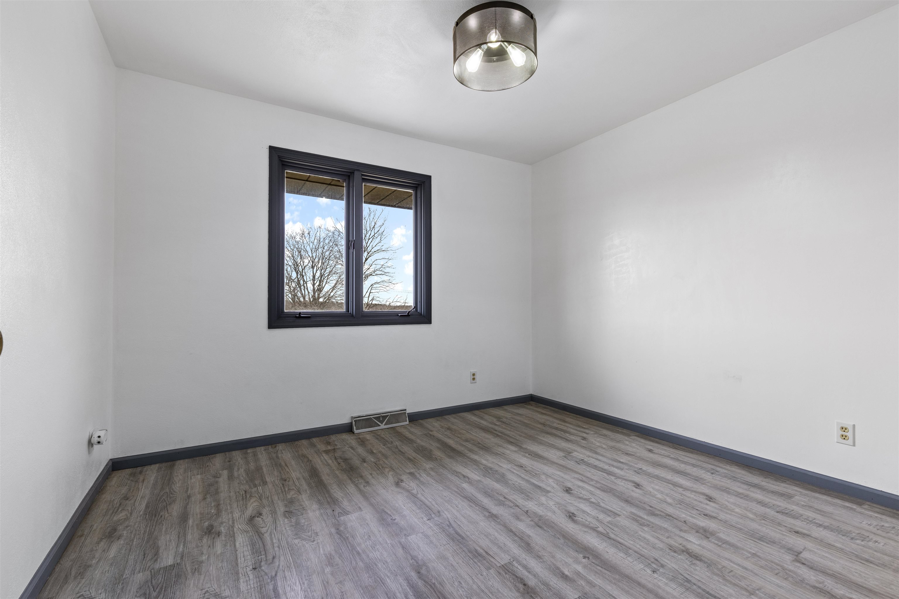 7010 Prairie Hill Road South Beloit, IL 61080 - Photo 10 of 21