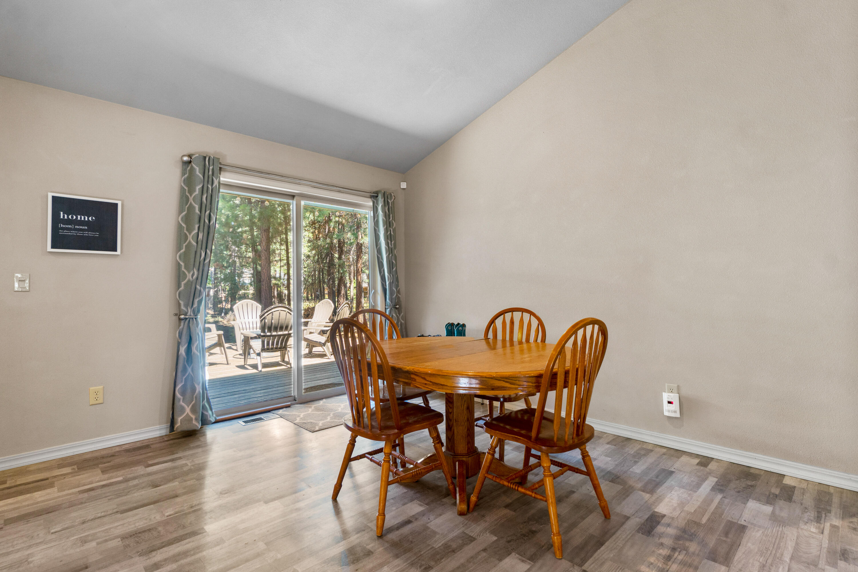 16940 Jacinto Road Bend, OR 97707 - Photo 9 of 26 RileyVisuals-28