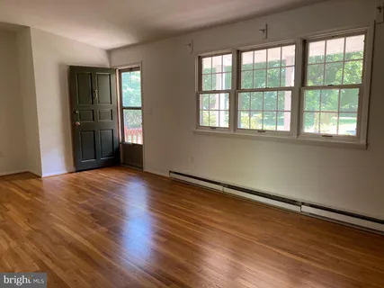 $3,300 | 852 Constellation Drive, Great Falls, VA 22066
