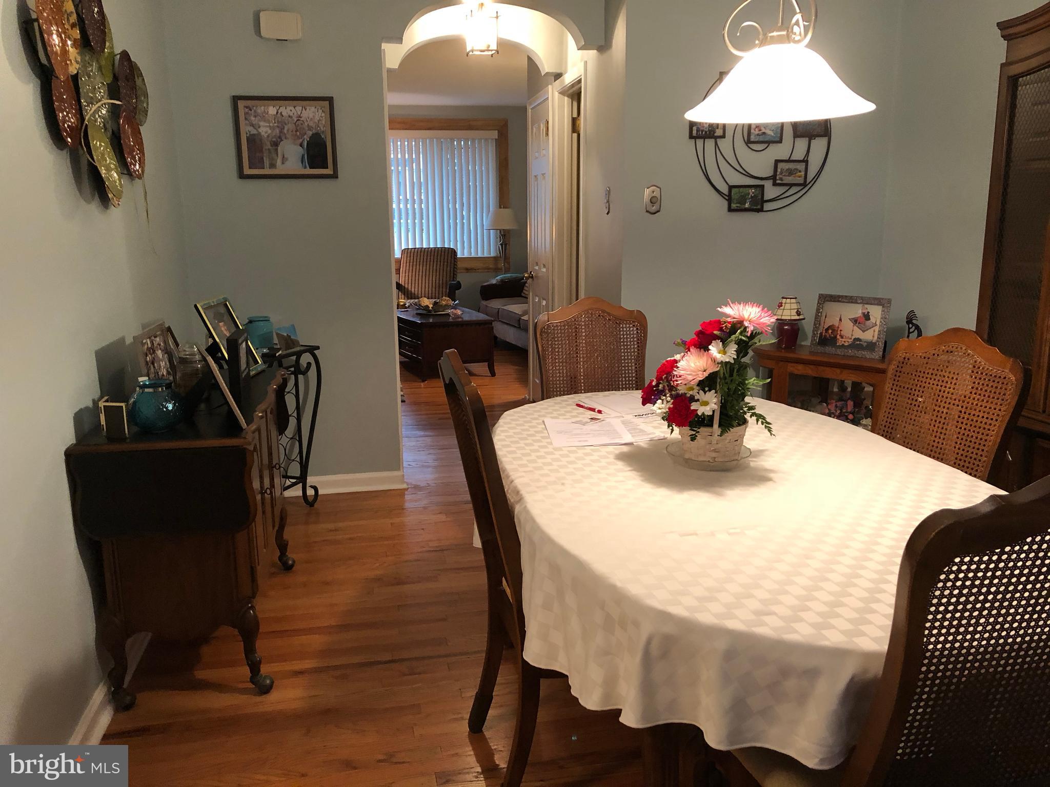 3648 Salina Road Philadelphia, PA 19154 - Photo 11 of 36 Dining room