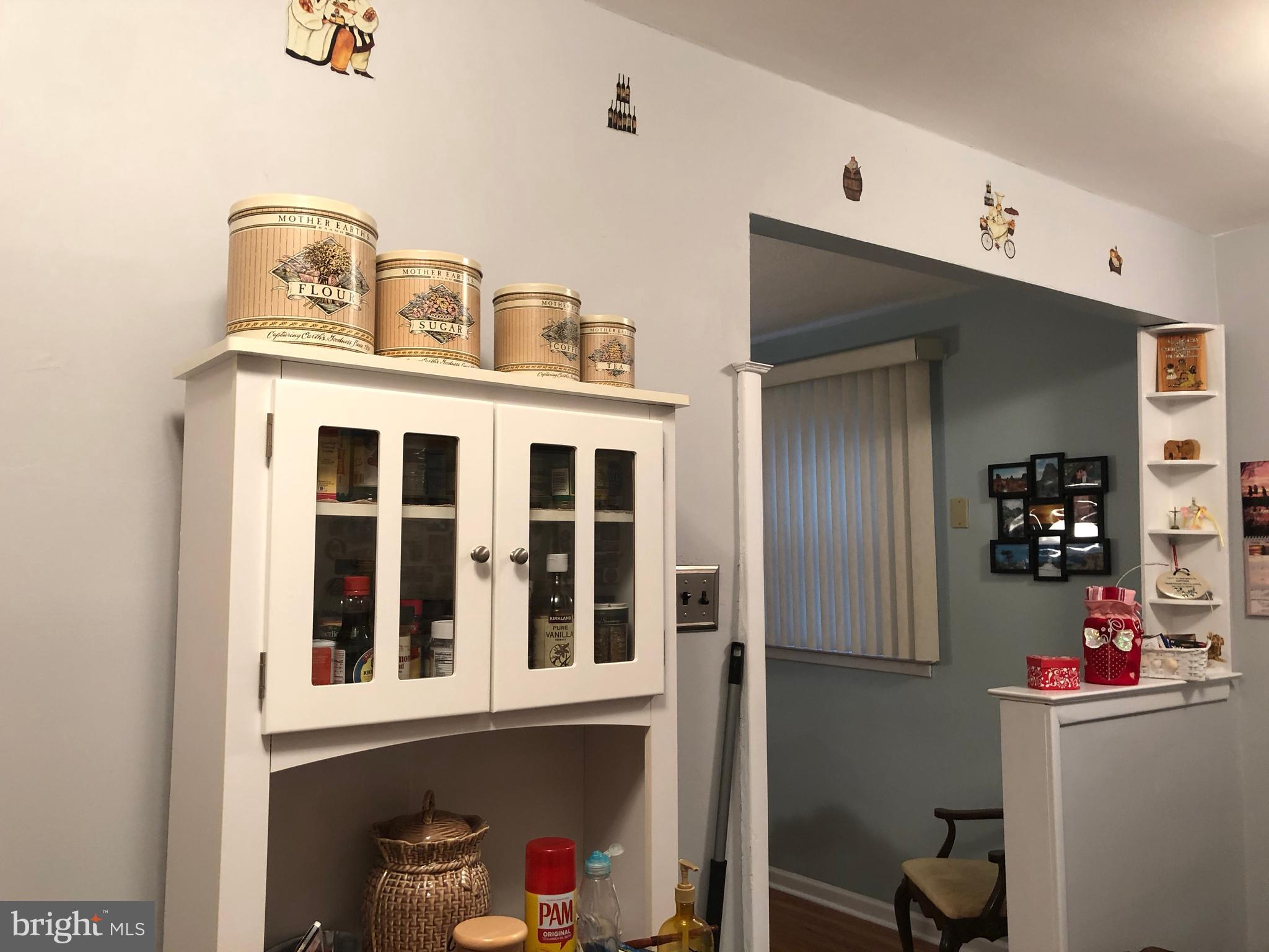 3648 Salina Road Philadelphia, PA 19154 - Photo 17 of 36 Kitchen - Wall Open from Dining Rm
