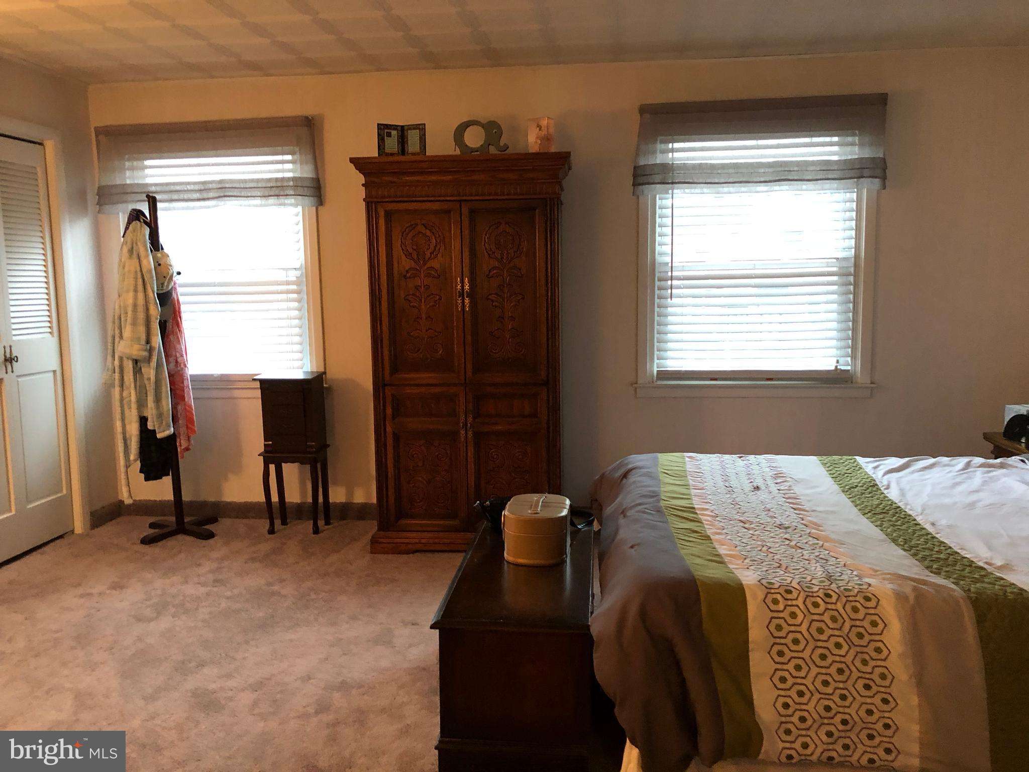3648 Salina Road Philadelphia, PA 19154 - Photo 21 of 36 Main Bedroom w/wall to wall carpet