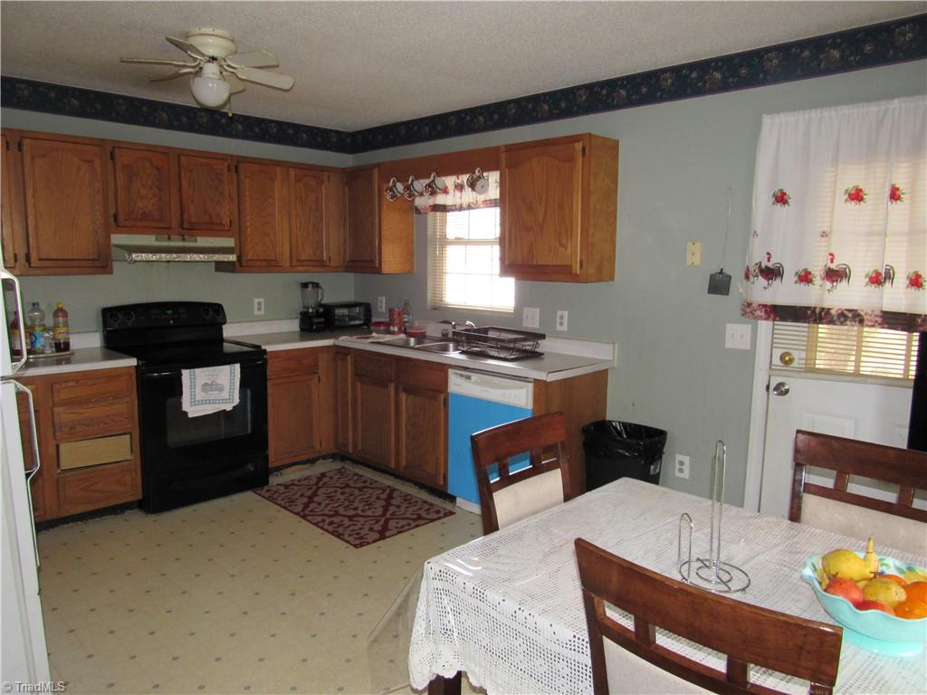 Eat In Kitchen