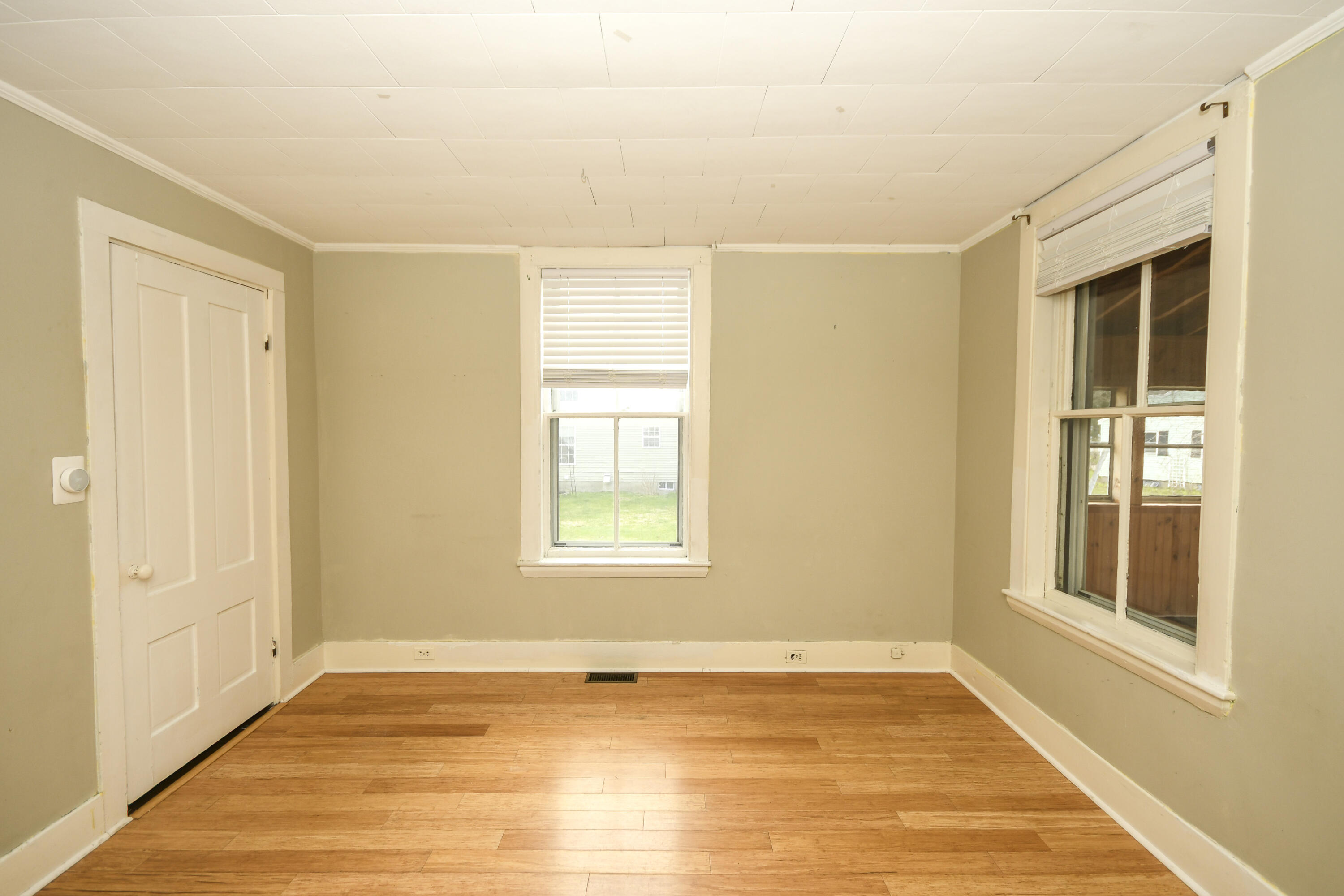 40 East Valentine Street Westbrook, ME 04092 - Photo 12 of 20 10