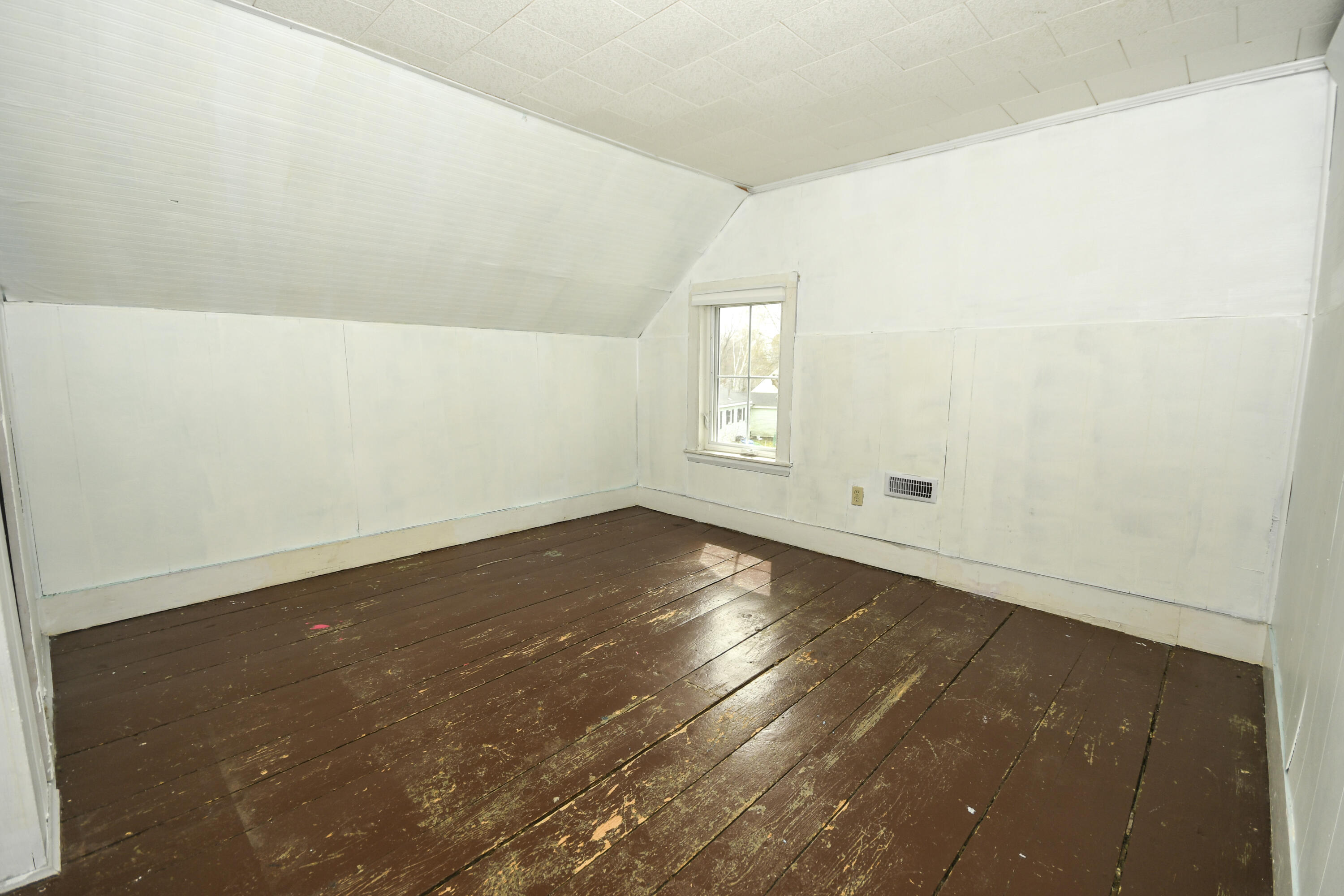40 East Valentine Street Westbrook, ME 04092 - Photo 15 of 20 20DSC_8984