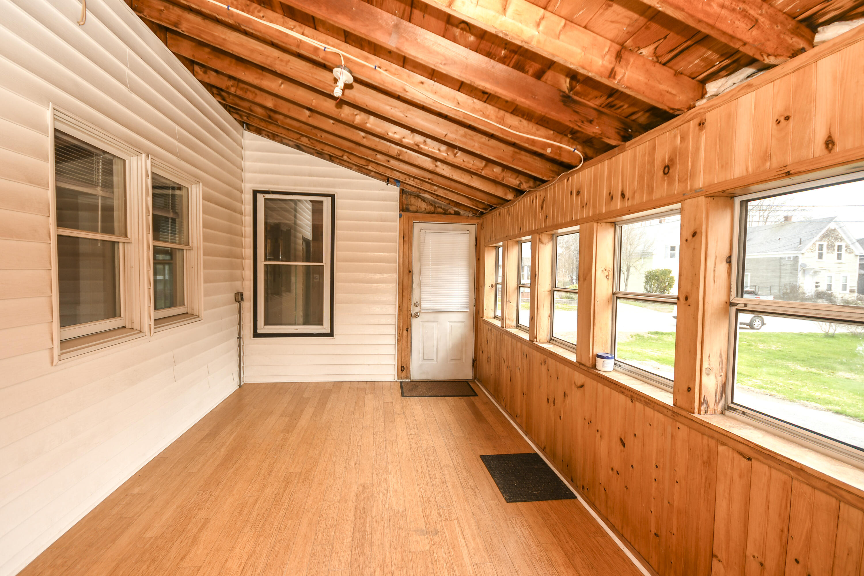 40 East Valentine Street Westbrook, ME 04092 - Photo 6 of 20 6