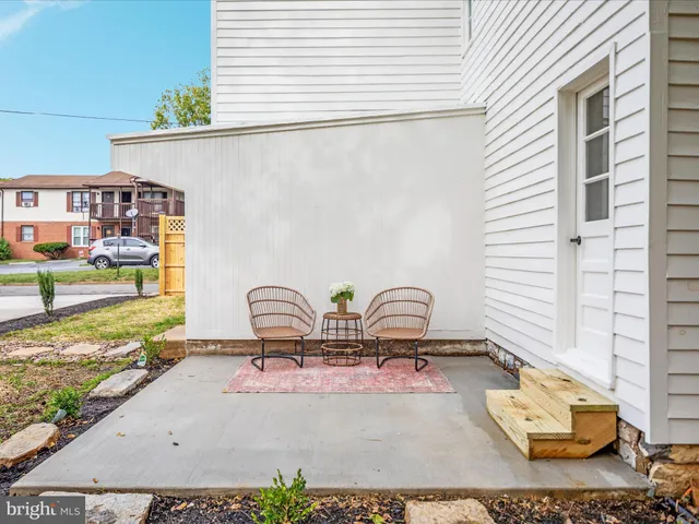 $484,000 | 239 North Church Street, Woodstock, VA 22664